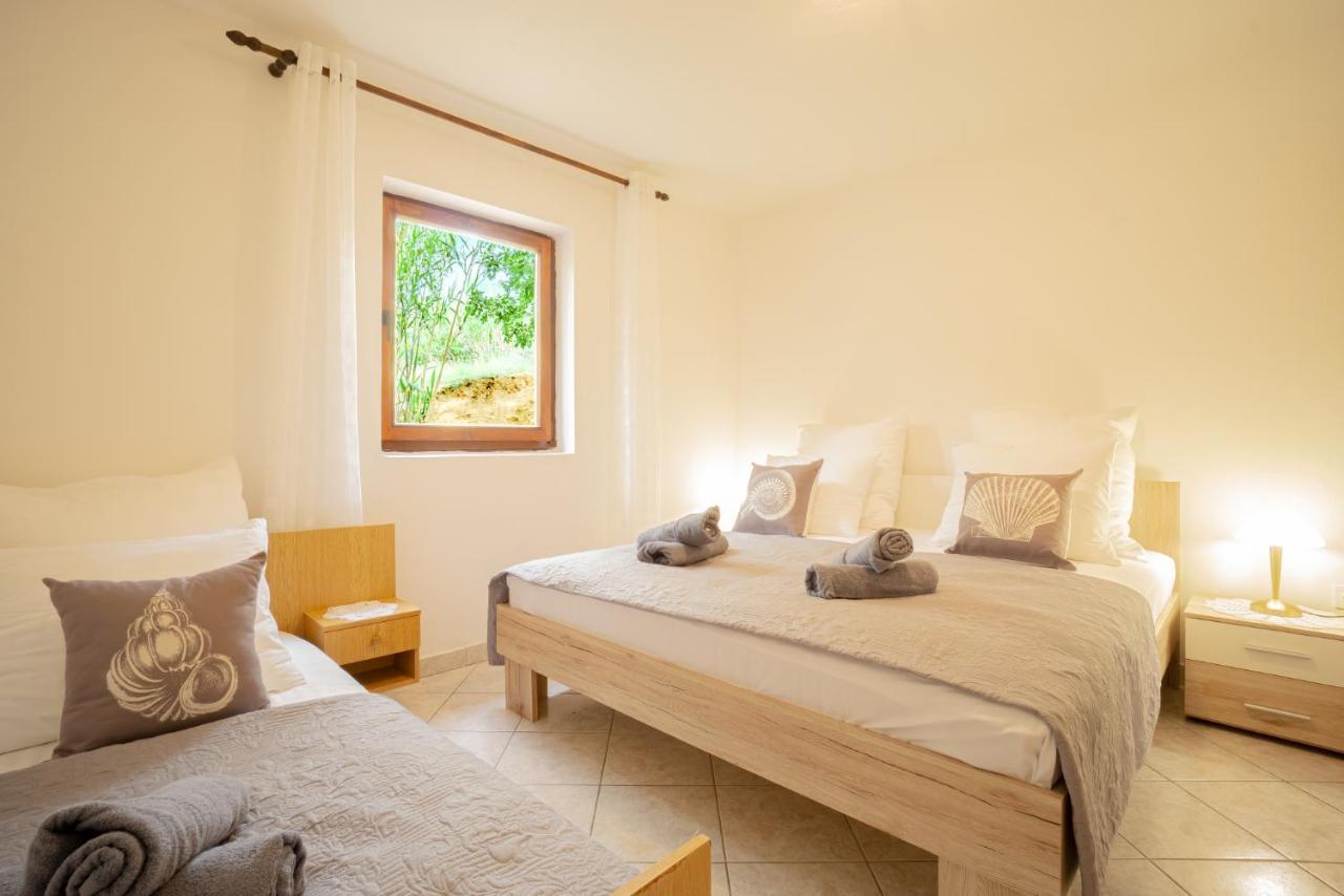 Bepic Quiet Location On A Beautiful Bay Apartment *