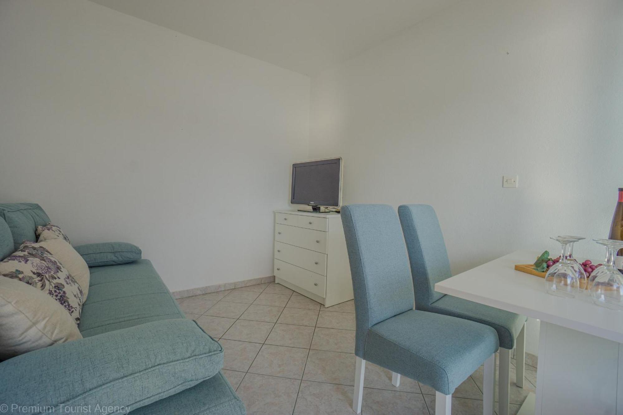 Bepic Quiet Location On A Beautiful Bay * Metajna