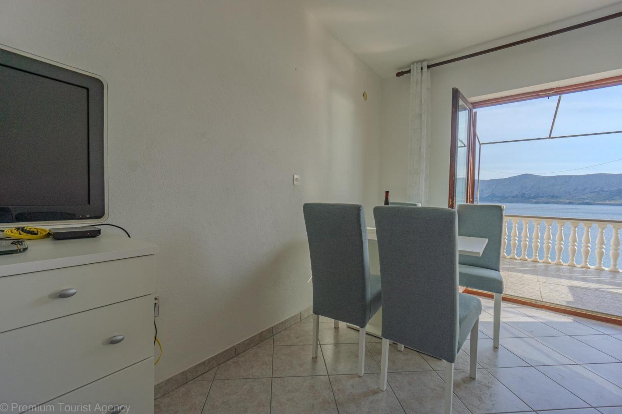 Apartment Bepic Quiet Location On A Beautiful Bay Metajna